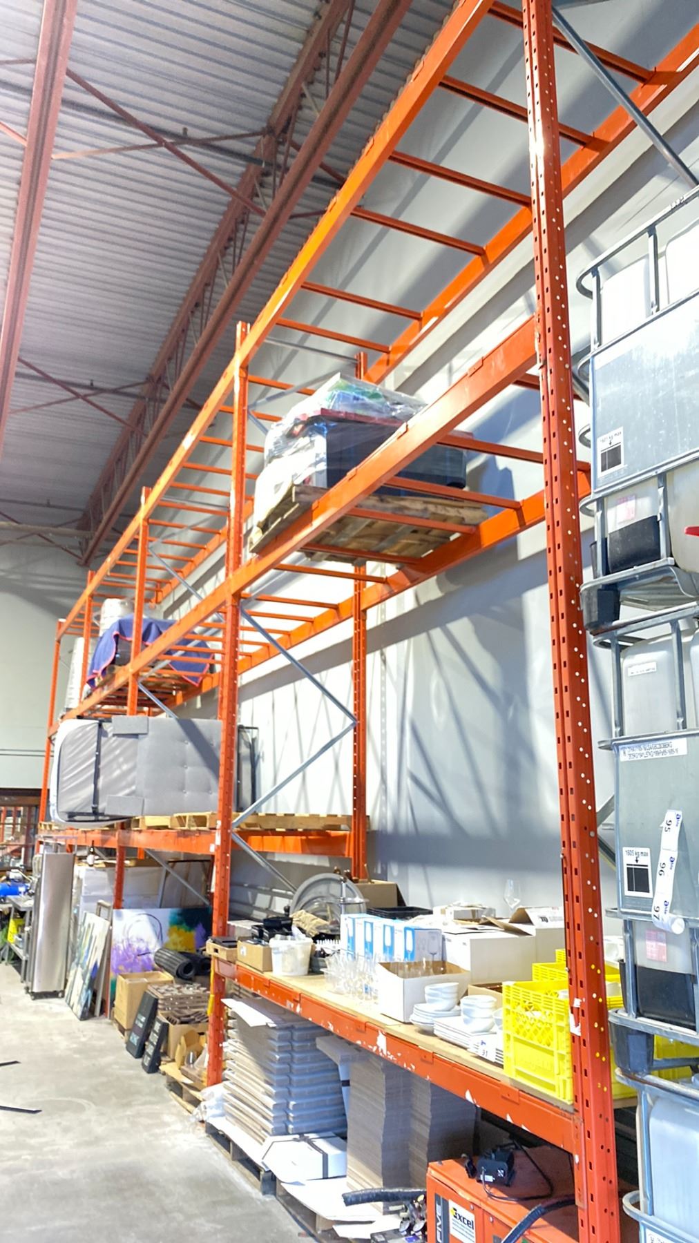 4 BAYS OF ORANGE 16' COMMERCIAL PALLET RACKING SYSTEM INCLUDING: 5 16 ...