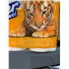 Image 2 : CASE LOT - Royale Tiger Towel Papertowels 6 Rolls