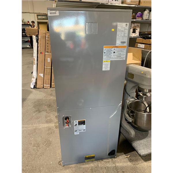 Vertical AHU Fan Coil For Variable Refrigerant Flow (VRF) Systems  40VMV012-054