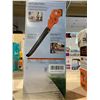 Image 2 : Black & Decker 20V Cordless Hand Surface Sweeper