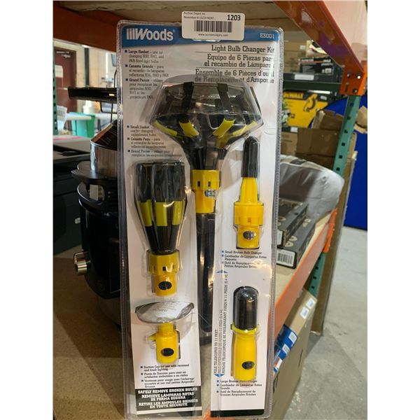 Woods Light Bulb Changer Kit