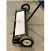Image 5 : Master Magnetics MFSM24RX Magnet Sweeper Heavy Duty Push-Type with Release, 24-Inch Sweeping Width S