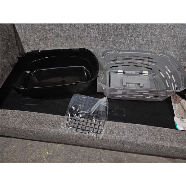 Collapsible Hard Side Animal Carrier 21x12x14"