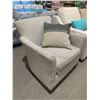 Image 2 : Vogel By Chervin Fabric Arm Chair 32" x 32" With Throw Pillow