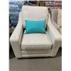 Image 1 : Campio Furniture Legacy Fabric Arm Chair 38" x 36" With Throw Pillow