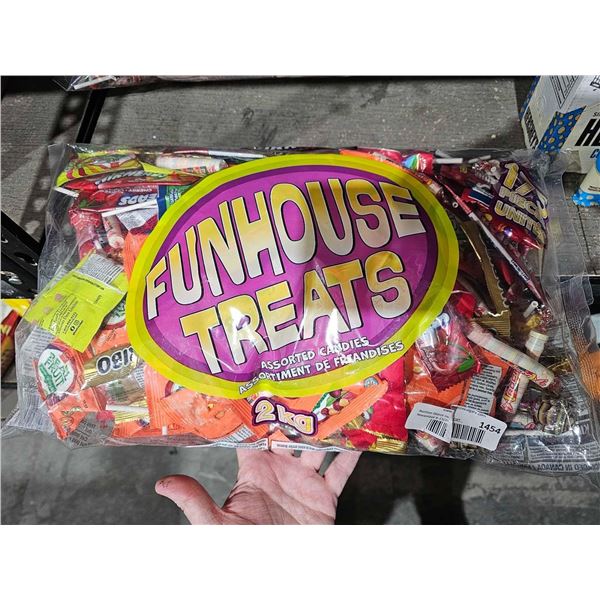 Funhouse Treats Assorted Candies 175pc