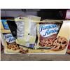 Image 1 : Famous Amos Chocolate Chip Cookies 1.68Kg