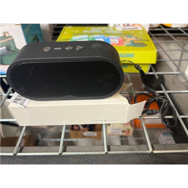 Weyang F3 portble rechargable speaker