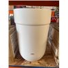 Image 2 : Umbra Touch Waste Can with Lid, White