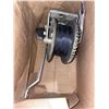 Image 2 : CURT 29435 Class 3 Hitch Hand Winch - 1400 lb. Capacity