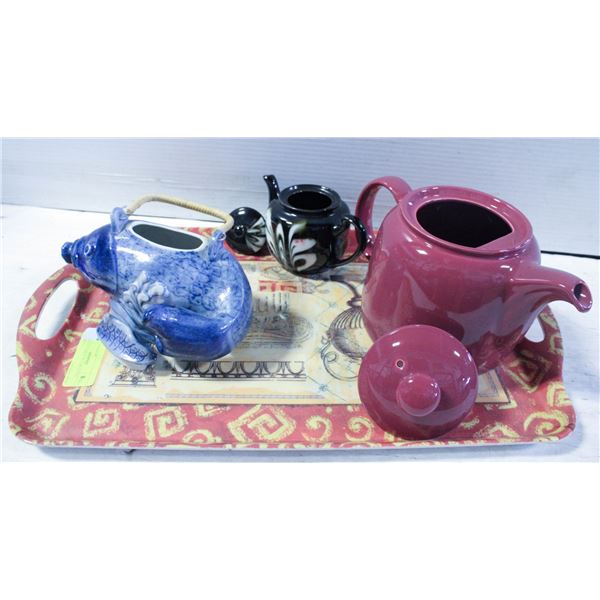2 COLLECTABLE TEA POTS NO DAMAGE