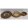 Image 1 : 3 POTTERY ASHTRAYS
