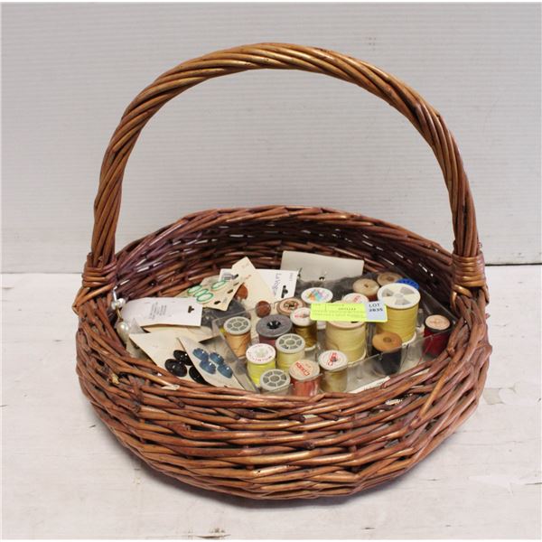 ESTATE VINTAGE BUTTONS & THREADS LARGE BASKET