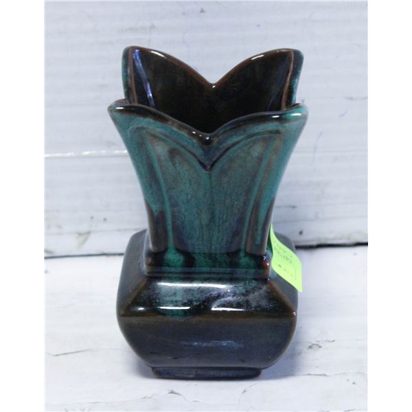 MCMASTER CRAFT DUNDAS CANADA POTTERY VASE