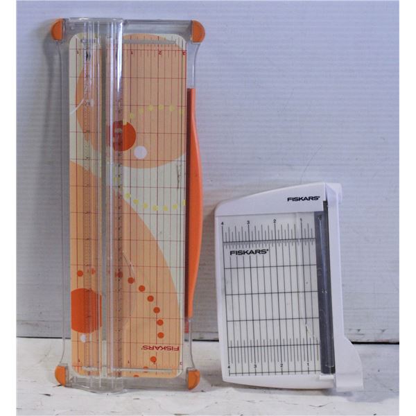 ESTATE CRAFTING SUPPLIES – TWO SMALL FISKARS