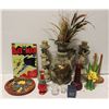 Image 1 : TRAY OF ASSORTED COLLECTIBLES