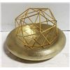 Image 1 : BRUSHED GOLD DISH & METAL POLYGON SHELF DÉCOR