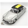 Image 1 : SOLIDO 1:18 SCALE 1963 CITROEN DS 19 DIECAST