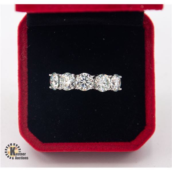 #1027-5.00 CT TW WITH 5 ROUND BRILLIANT CUT