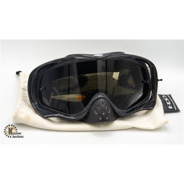 OAKLEY SKI SNOWBOARD GOGGLES W BAG