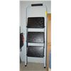 Image 1 : 3 STEP FOLDING LADDER
