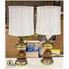 Image 1 : 2 ANTIQUE LAMPS