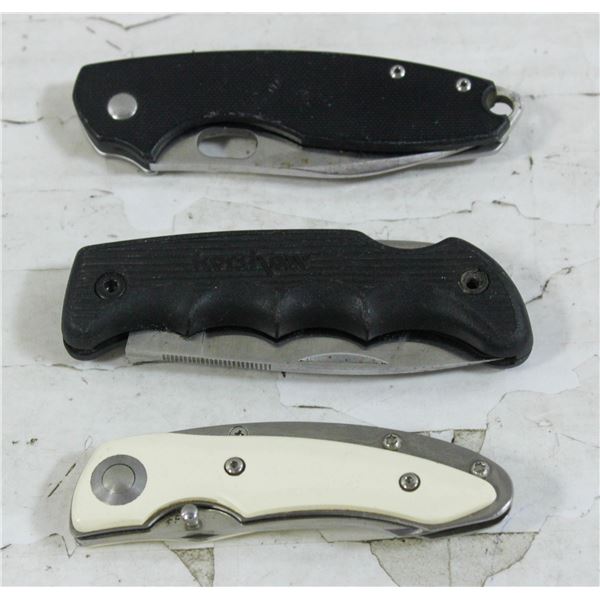 BAG WITH THREE POCKET KNIVES