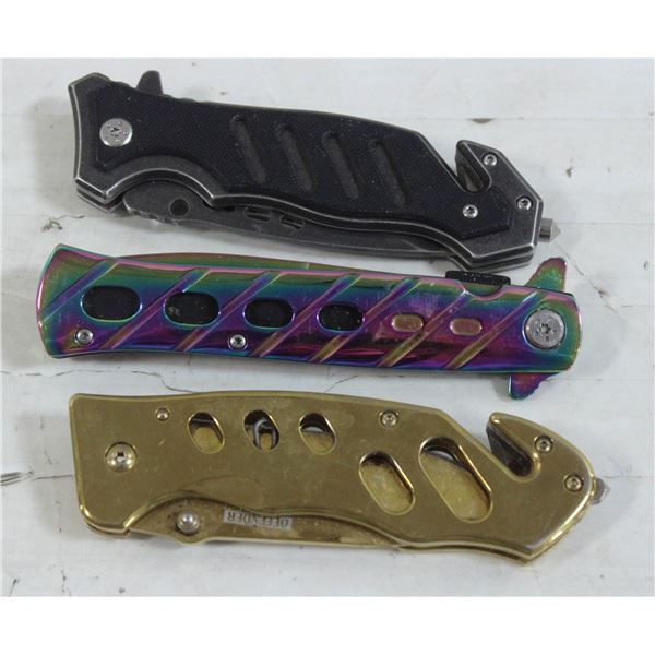 BAG WITH THREE POCKET KNIVES