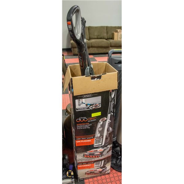 SHARK DUO CLEAN POWERED LIFT AWAY UPRIGHT