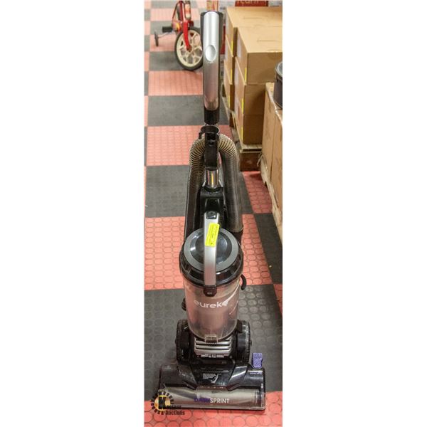 EUREKA DASHSPRINT UPRIGHT VACUUM CLEANER