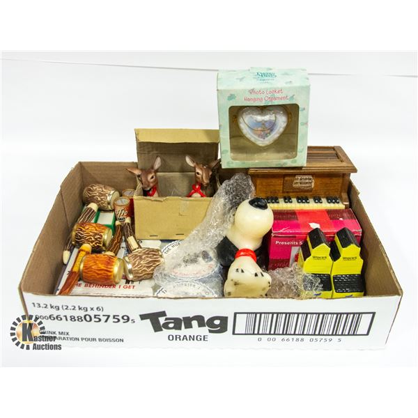 LOT OF VINTAGE COLLECTIBLE PIANO WOODEN