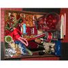 Image 1 : BOX WITH CHRISTMAS ITEMS INCL. BOX WITH 100