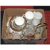 Image 1 : BOX OF VINTAGE GLASSWEAR & ETC