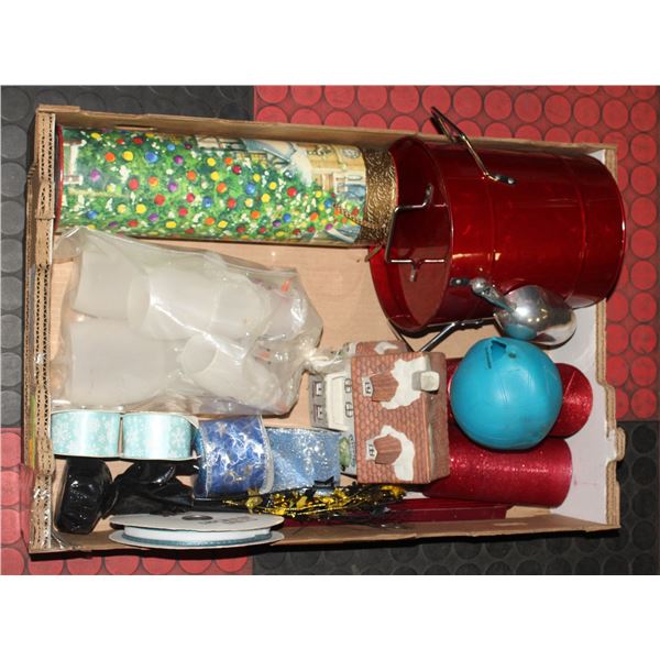 FLAT OF CHRISTMAS ITEMS INCL. CANDLES,
