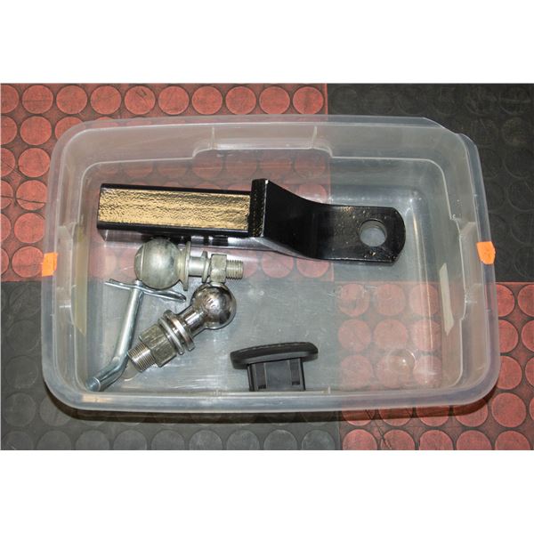 TRAILER HITCH, 2 BALL HITCHES, PIN AND HITCH PLUG