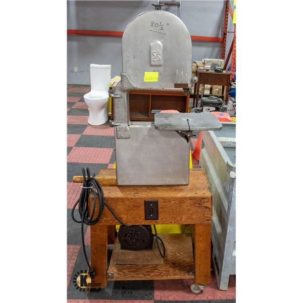 SIMPLE SIMON BONESAW