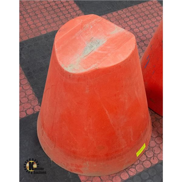 ORANGE ROAD SIDE BARRIER STAND