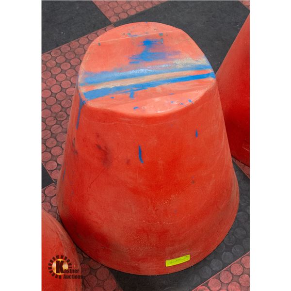 ORANGE ROAD SIDE BARRIER STAND