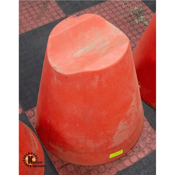 ORANGE ROAD SIDE BARRIER STAND