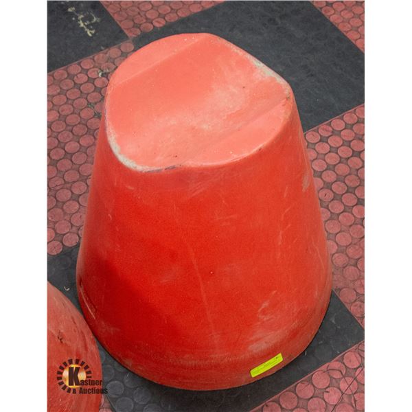 ORANGE ROAD SIDE BARRIER STAND