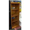 Image 1 : WOOD BOOK SHELF WITH 3 ADJUSTABLE