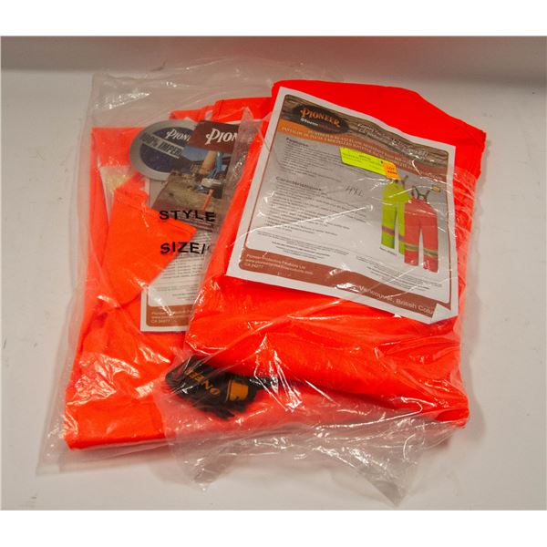 2 PIONEER HI VIZ FLAME RESISTANT OVERALLS 4XL