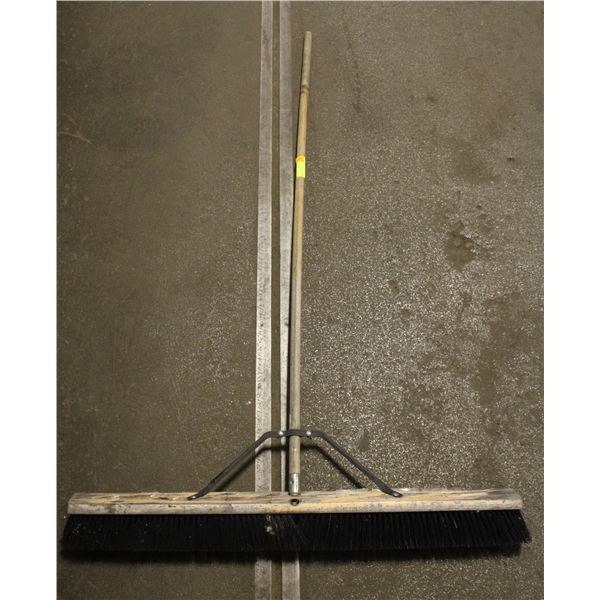 48.IN STIFF PUSH BROOM ESTATE LOT 60