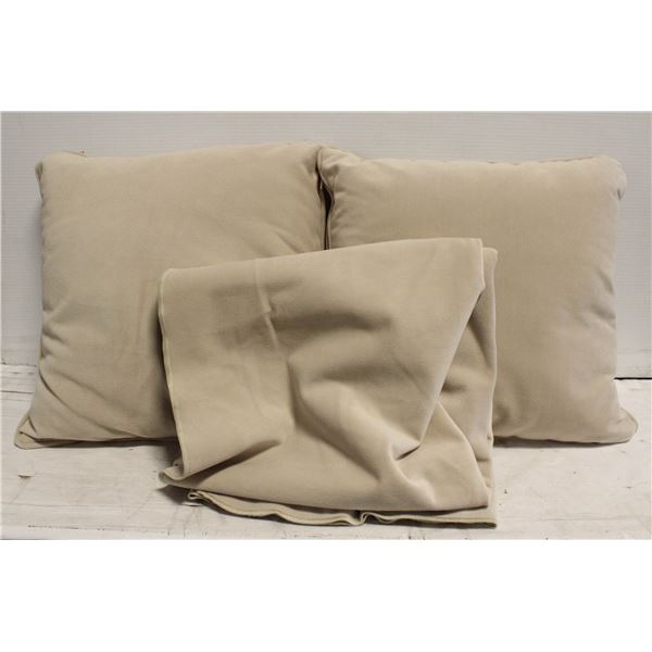 VELOUR BLANKET AND 2 MATCHING PILLOWS
