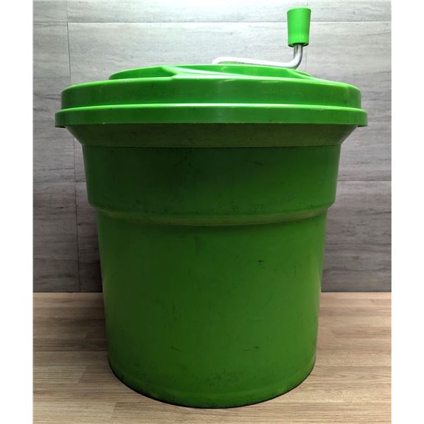 16" Dia x 16" H Salad Spinner, Green | AR Rack