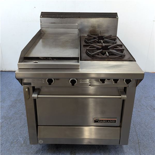 Garland M42R Gas 2 Burner Range With Griddle & Standard Oven | 4879/MR1-1
