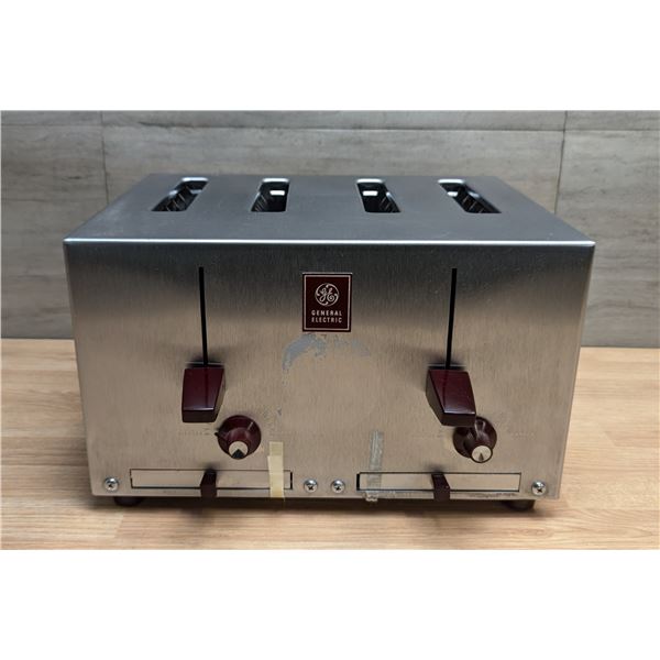 General Electric CT24A 4-Slice Toaster | FrontC/600V