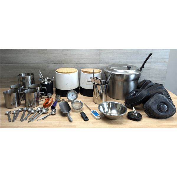 Variety of Kitchen Tools - Lot of Approx 50pcs | AB-30/FrontF