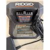 Image 3 : RIDGID 1 GAL.CORDLESS AIR COMPRESSOR WITH 2 BATTERIES AND CHARGER