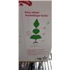 Image 3 : 6-1/2' PRE-LIT XMAS TREE IN BOX
